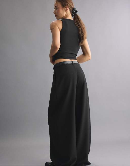 Stradivarius Wide-Leg-Hose mit Bundfalten und Gürtel in Schwarz, 3 von 7