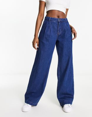 Stradivarius wide leg jean with dart detail in dark blue | ASOS