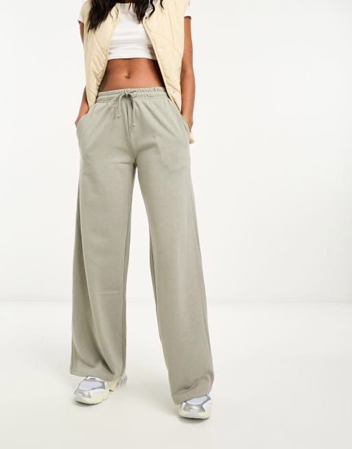 New Look wide leg joggers in khaki