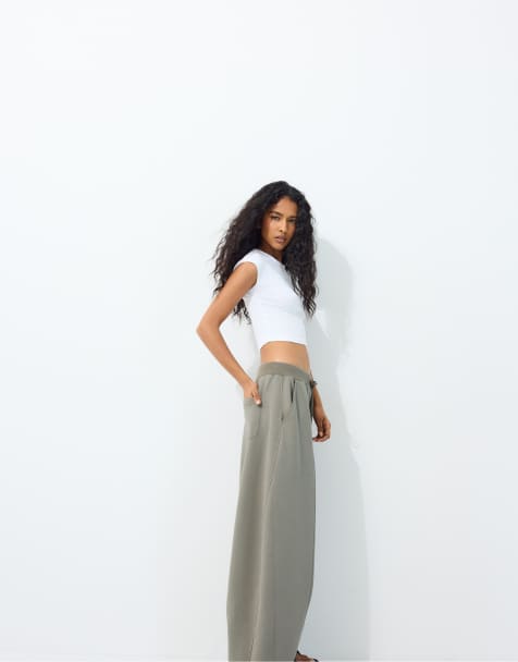 Stradivarius Wide-leg jogger trousers in brown - view 1