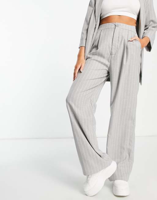 Asos Stradivarius Petite wide leg relaxed dad pants in gray