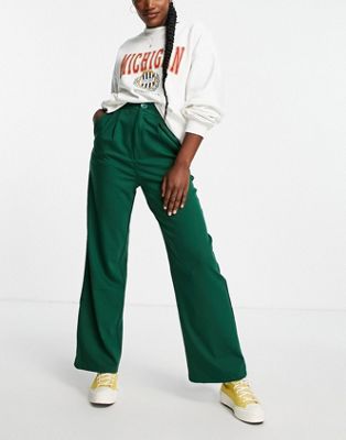 Stradivarius wide leg relaxed dad trousers in green - ASOS Price Checker
