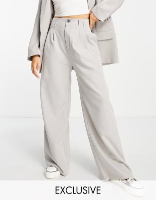 Stradivarius wide leg relaxed dad trousers in slate grey - ASOS Price Checker