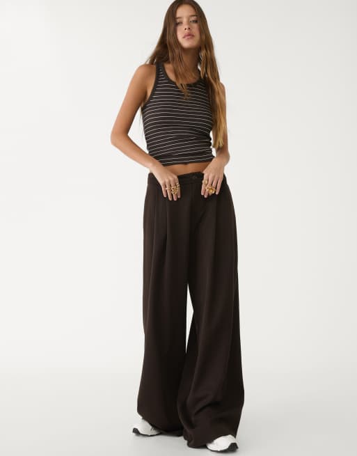 Stradivarius wide leg smart trousers with darts in brown