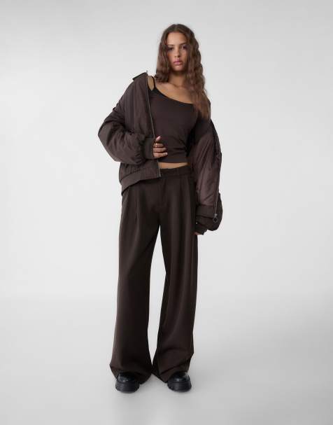 Stradivarius wide leg tailored trouser in brown - view 1