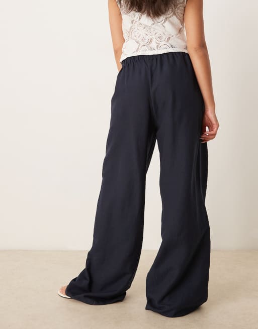 Stradivarius wide leg trousers in navy blue, 3 of 5