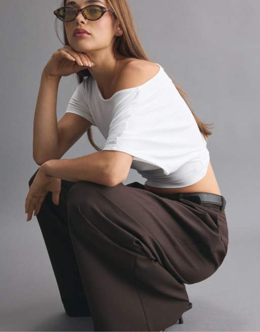 Stradivarius Wide-leg trousers with darts and belt in brown, 2 of 7