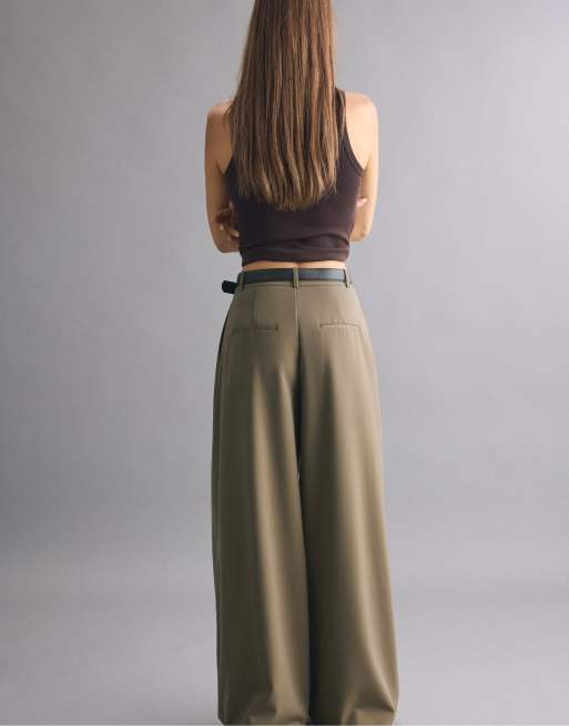 Stradivarius Wide-leg trousers with darts and belt in khaki, 3 of 7