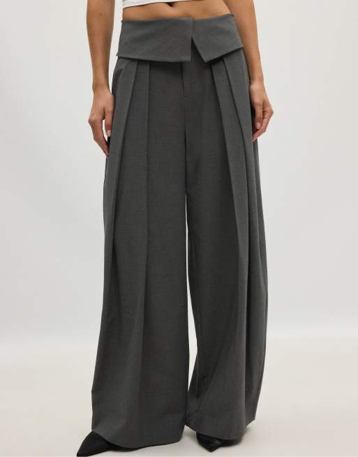 Stradivarius Wide-leg trousers with turned-up waistband in dark grey, 4 of 6