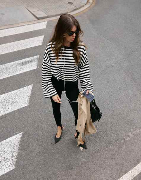Stradivarius Wide sleeve cropped knit jumper in black stripe - view 1