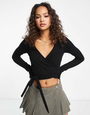 Stradivarius wrap top in black