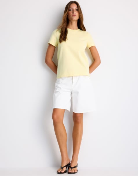 Stradivarius - Zacht basic T-shirt met normale pasvorm in pastelgeel - view 1