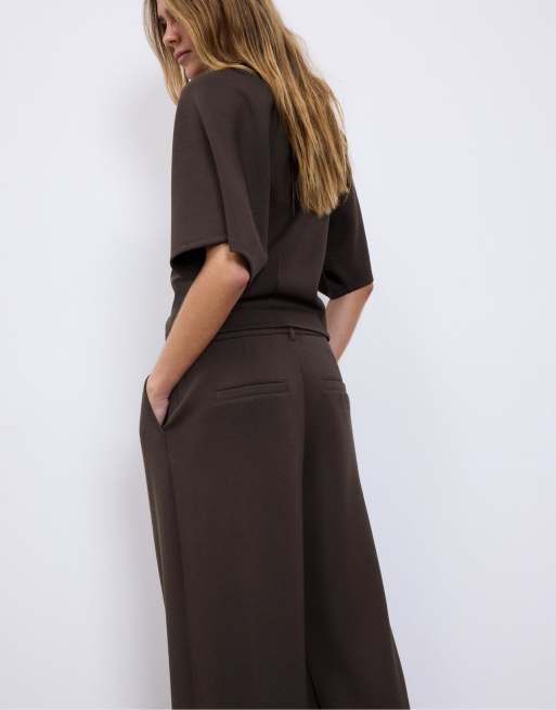 Stradivarius - Zacht T-shirt met korte mouwen in bruin, 3 van 7