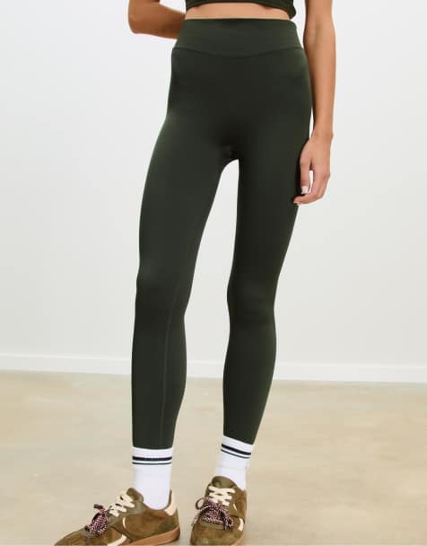 Stradivarius - Zachte vormgevende legging met hoge taille in groen - view 1