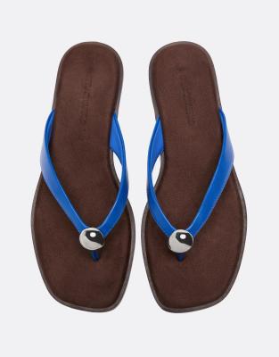 Zehenstegsandalen in Blau mit Keilabsatz Blau 35