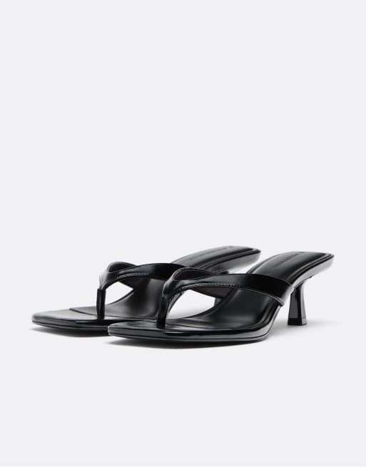 Stradivarius – Zehenstegsandalen mit Absatz in Schwarz, 4 von 6