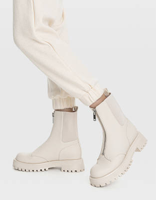 stradivarius chelsea boots beige