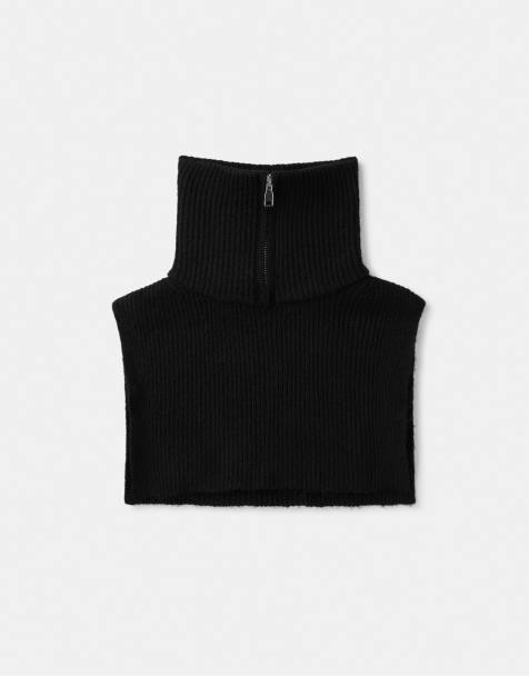 Stradivarius Zipped collar in black - view 1