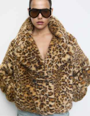 Stradivarius - Zweireihige Jacke aus Kunstpelz in Beige mit Leopardenmuster-Neutral