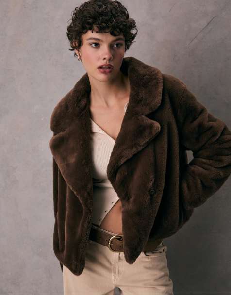 Stradivarius – Zweireihige Jacke aus Kunstpelz in Braun - view 1