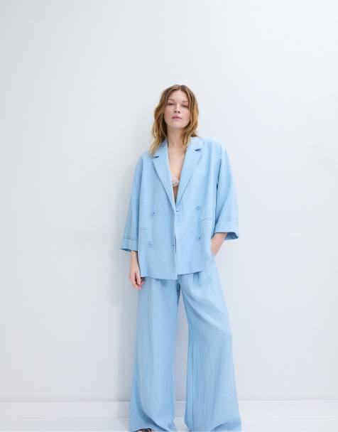 Stradivarius – Zweireihiger Blazer aus fließendem Material in Blau - view 1