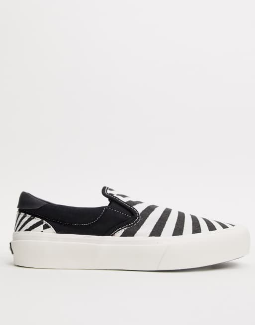 Straye hot sale slip ons