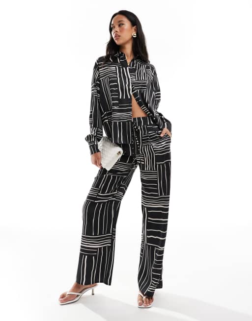 Style Cheat – Gemustertes Set aus Hemd und Hose in Schwarz-Weiß