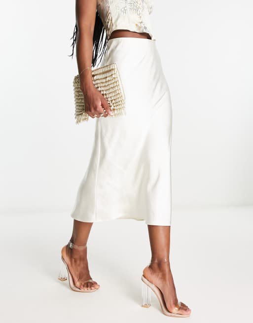 Style Cheat - Hvid midaxi-nederdel i satin