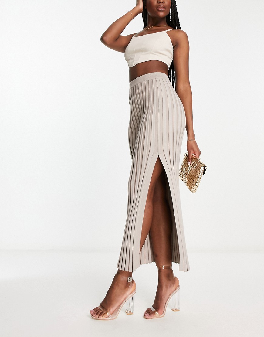 Style Cheat knitted split maxi skirt in taupe-Neutral