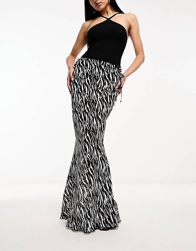 Style Cheat - maxi skirt in zebra print
