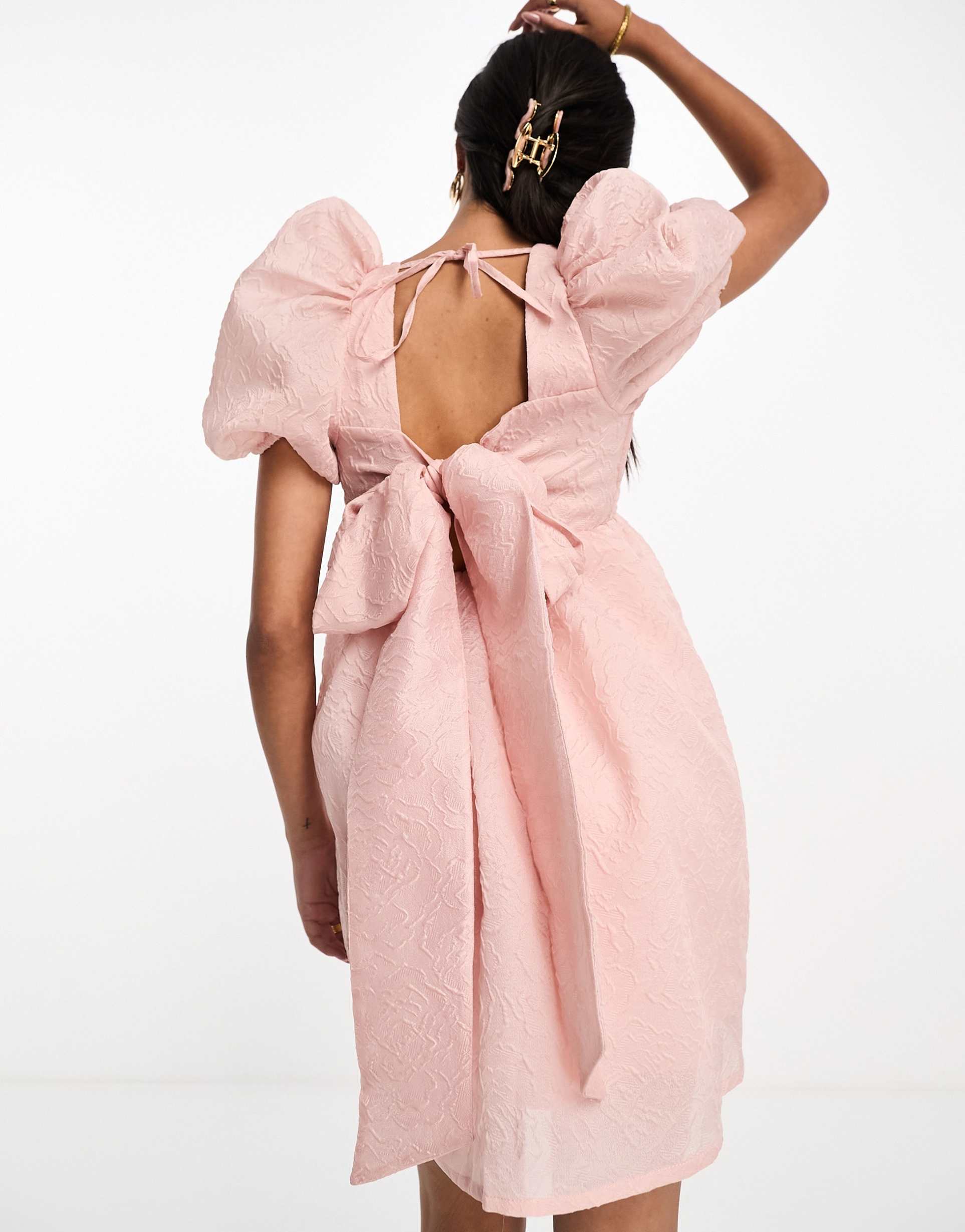 style cheat puff sleeve jacquard mini dress in blush pink