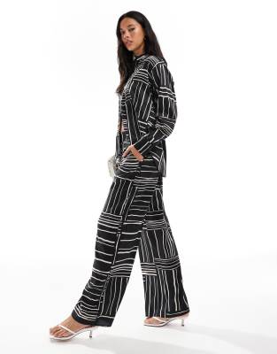 Style Cheat Wide Leg Pants In Mono Print - Part Of A Set-multi