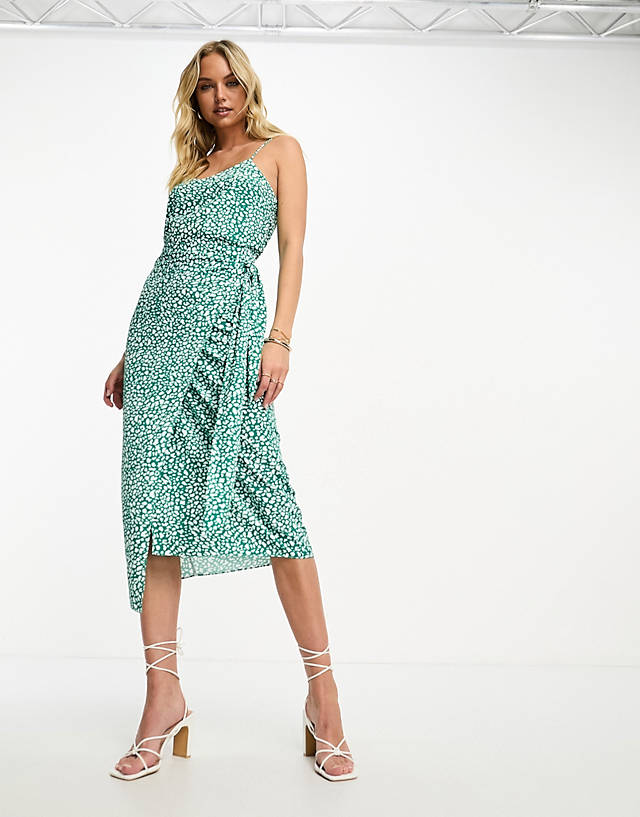Style Cheat - wrap midi skirt co-ord in green animal spot