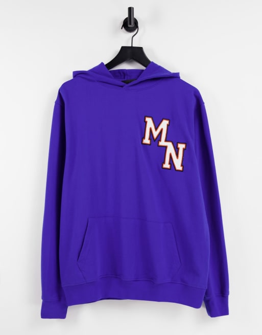 Sudadera azul con capucha y bordado universitario de Mennace