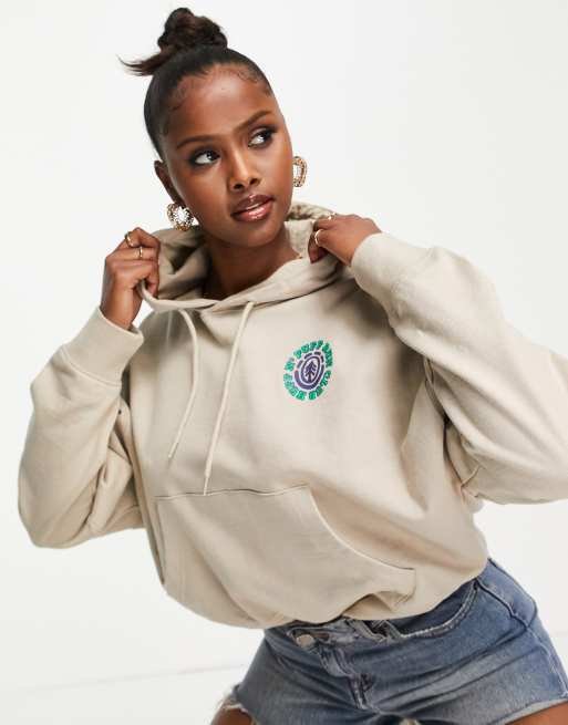 Sudadera beis con capucha y estampado 