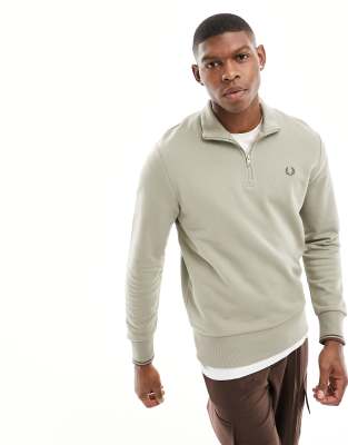 Sudadera beis con media cremallera de Fred Perry