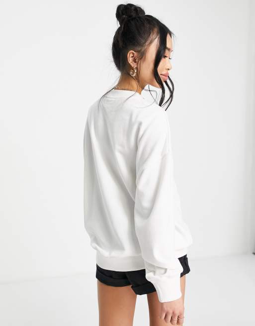 Sudadera blanca con texto estampado de Urban Revivo, 2 de 4