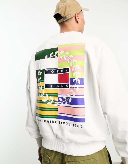 Sudadera blanca de corte cuadrado con cuello redondo y estampado gráfico de Tommy Jeans