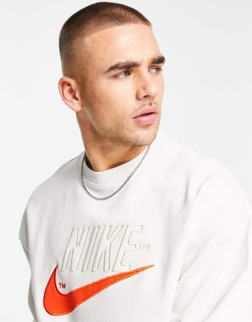 Sudadera blanco fantasma con logo bordado de felpa Trend Fleece de Nike, 3 de 4