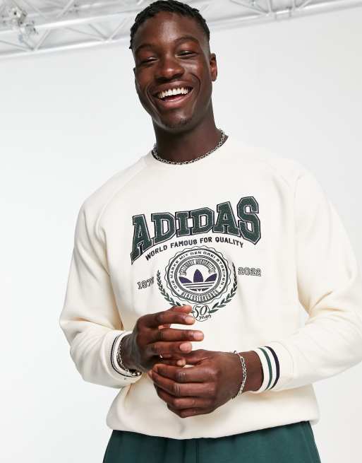 Sudadera blanco hueso con logo grande Preppy Varsity de adidas Originals