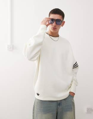 Sudadera blanco hueso extragrande con cuello redondo Neuclassics de adidas Originals - view 1