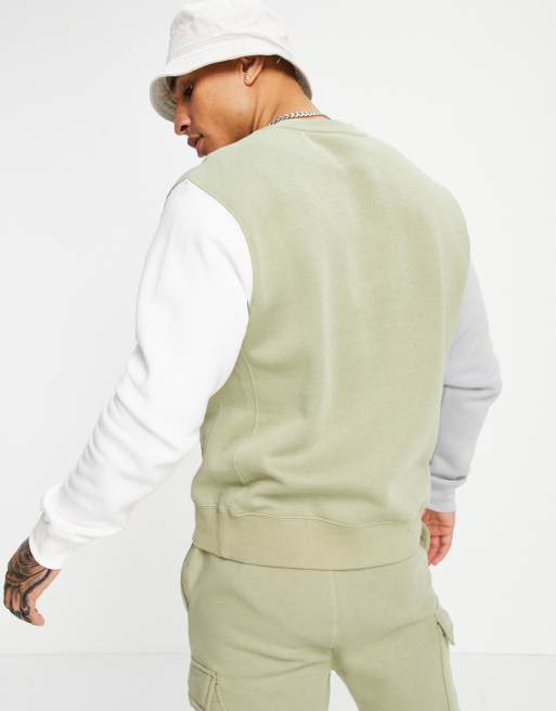 Sudadera caqui con diseño color block multicolor cuello de Nike | ASOS