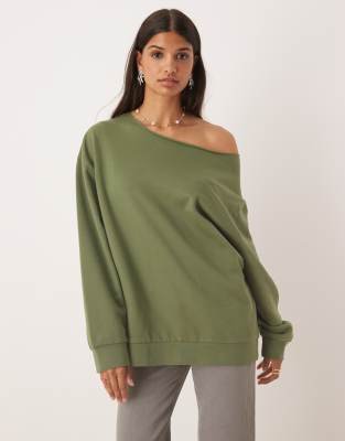 Sudadera caqui extragrande con escote Bardot de ASOS DESIGN - view 1