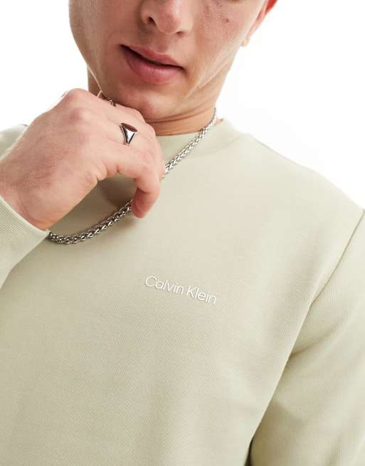 Sudadera color crema con logo pequeño Repreve de Calvin Klein, 3 de 4