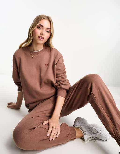 Sudadera color moca extragrande de Miss Selfridge (parte de un conjunto)