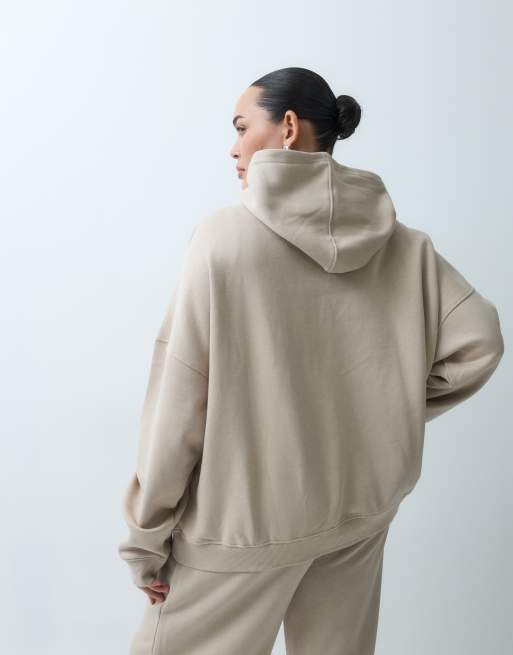 Sudadera color piedra extragrande con capucha y logo bordado de mezcla de algodón de Kaiia Plus (parte de un conjunto), 2 de 5