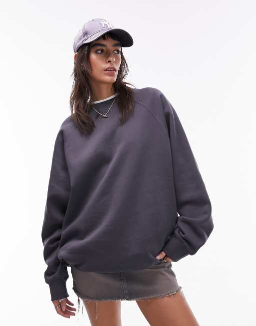 Sudadera color pizarra extragrande con cuello redondo y mangas raglán premium de Topshop