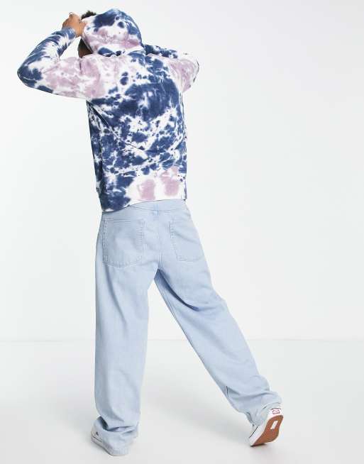 Sudadera con capucha, estampado tie dye y aplicación del logo de