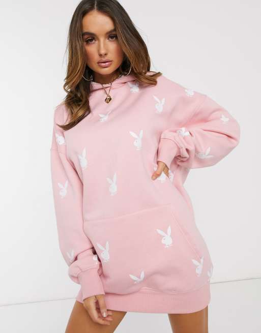 Sudadera con capucha y gr fico de conejo de Playboy en toda la prenda en rosa de Missguided