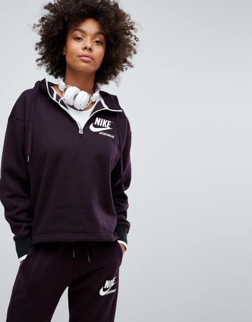 Sudadera con capucha y media cremallera en color vino de Oporto Archive de Nike